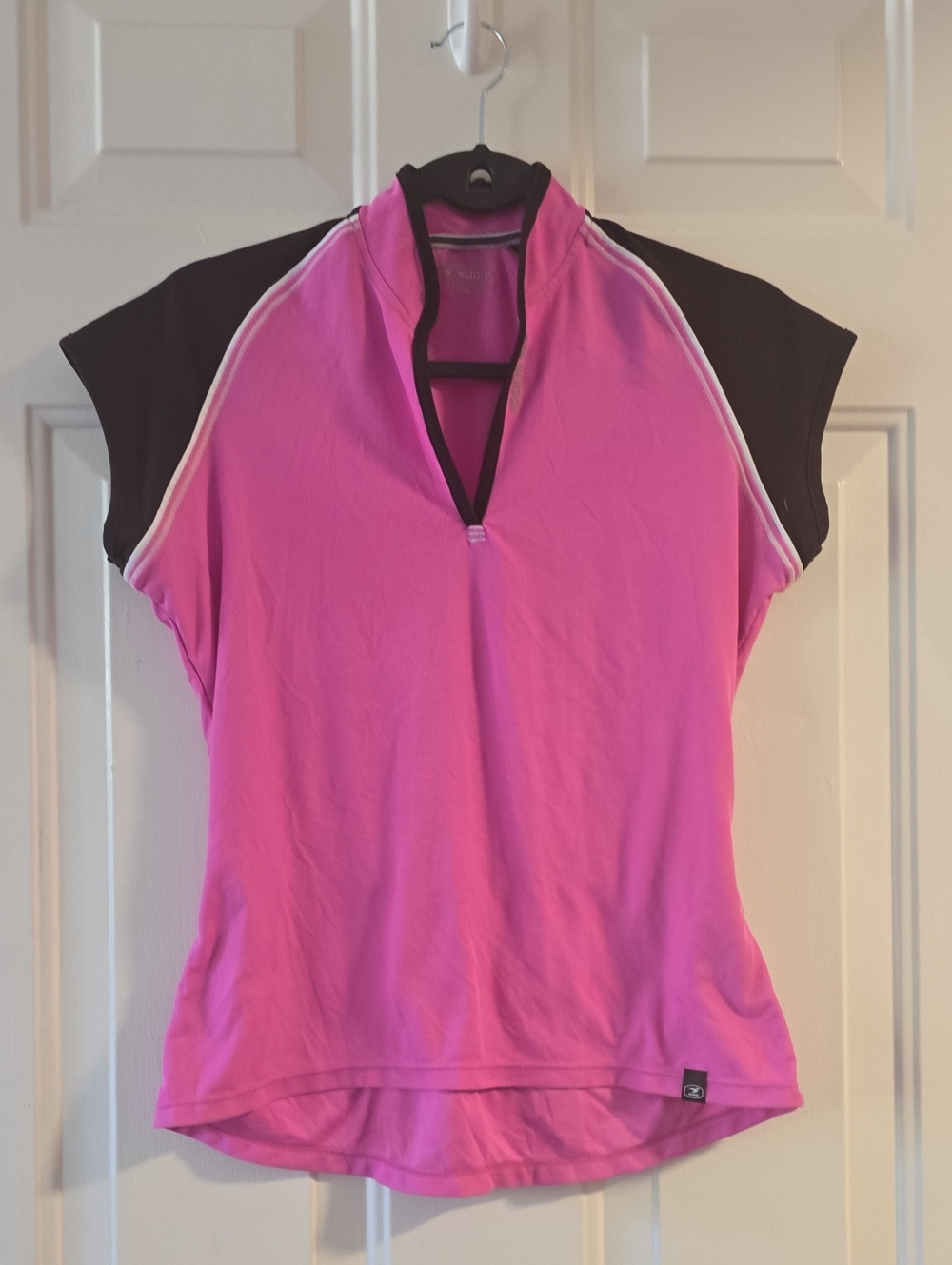 SUGOI Pink and Black V-Neck Athletic Cap Sleeve Jersey